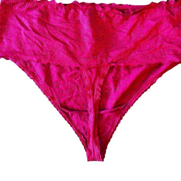 Torrid Womens Size 2 US 2X Lace Bralette & 3X Thong Panty Set Scalloped Hot Pink - Picture 7 of 16
